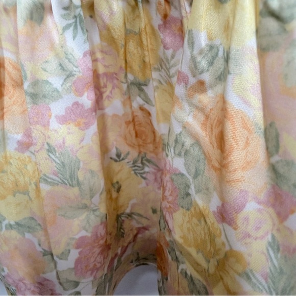 Wayf Terry Top in yellow Mini Roses pattern size medium - Picture 9 of 15